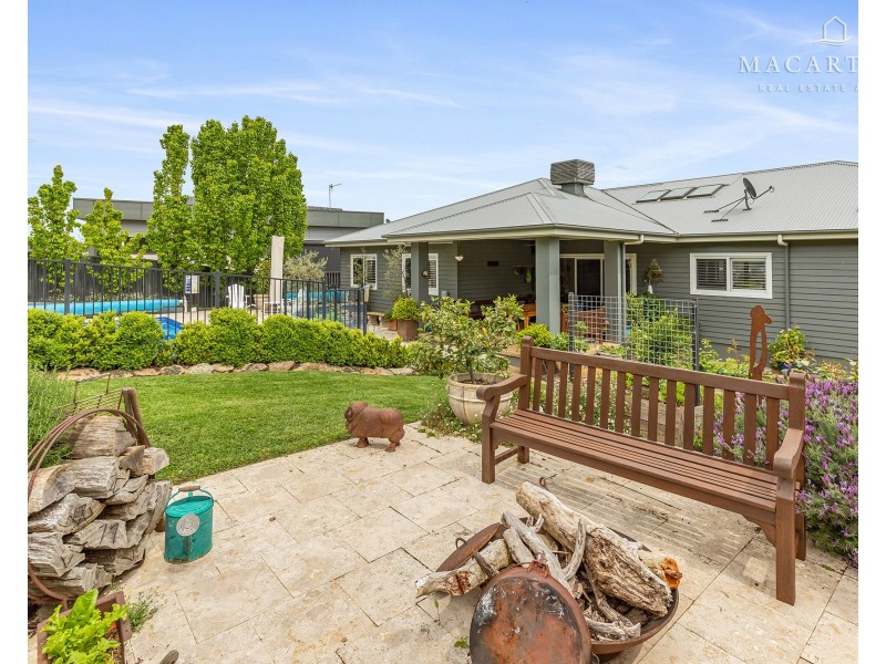 85 Brooklyn Drive, Bourkelands NSW 2650