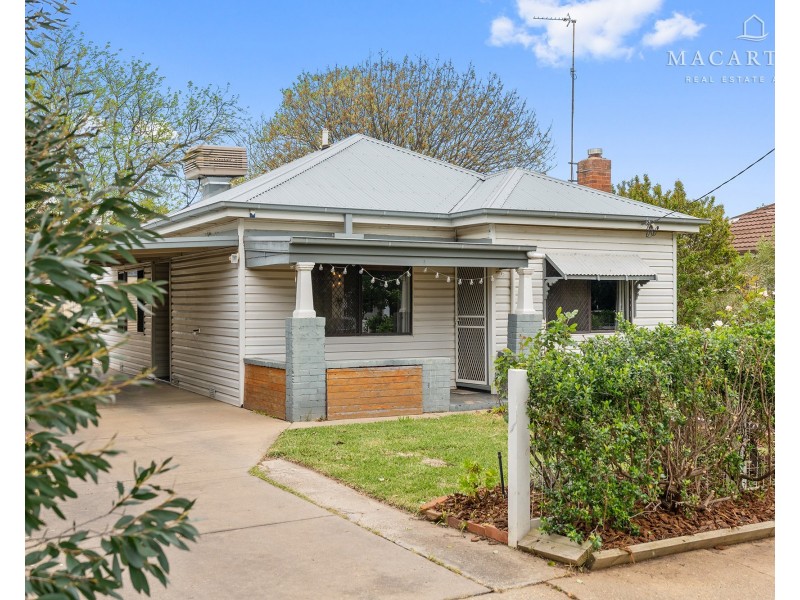 54 Gormly Avenue, Wagga Wagga NSW 2650