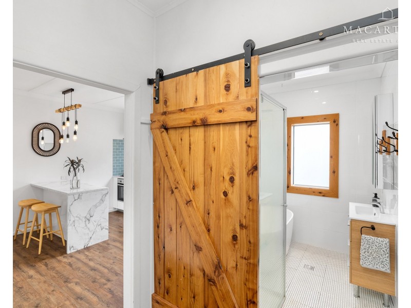 54 Gormly Avenue, Wagga Wagga NSW 2650