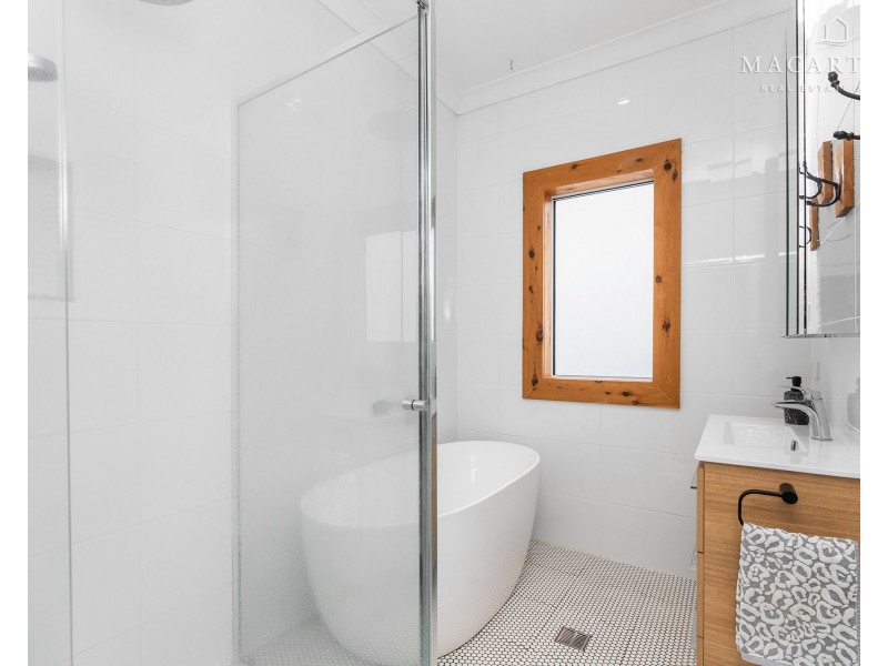 54 Gormly Avenue, Wagga Wagga NSW 2650