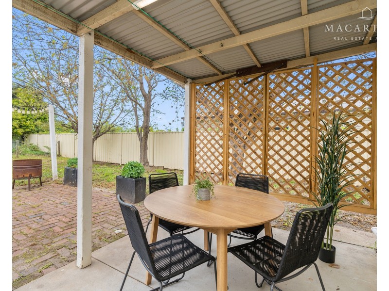54 Gormly Avenue, Wagga Wagga NSW 2650