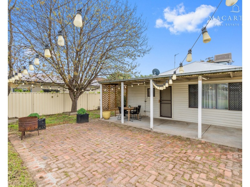 54 Gormly Avenue, Wagga Wagga NSW 2650