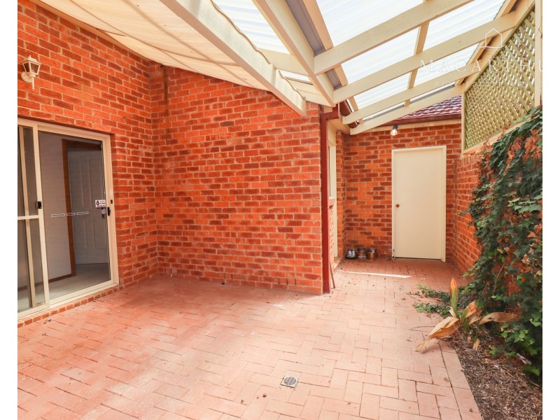 2/6 Randall Street, Kooringal NSW 2650