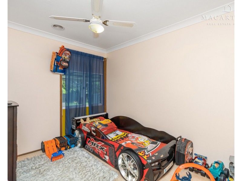 14 Crisp Drive, Ashmont NSW 2650