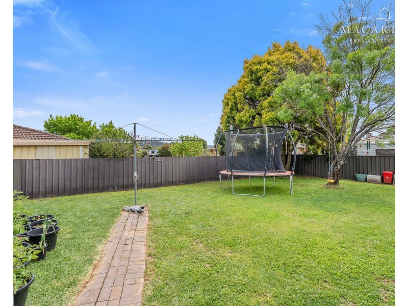 14 Crisp Drive, Ashmont NSW 2650