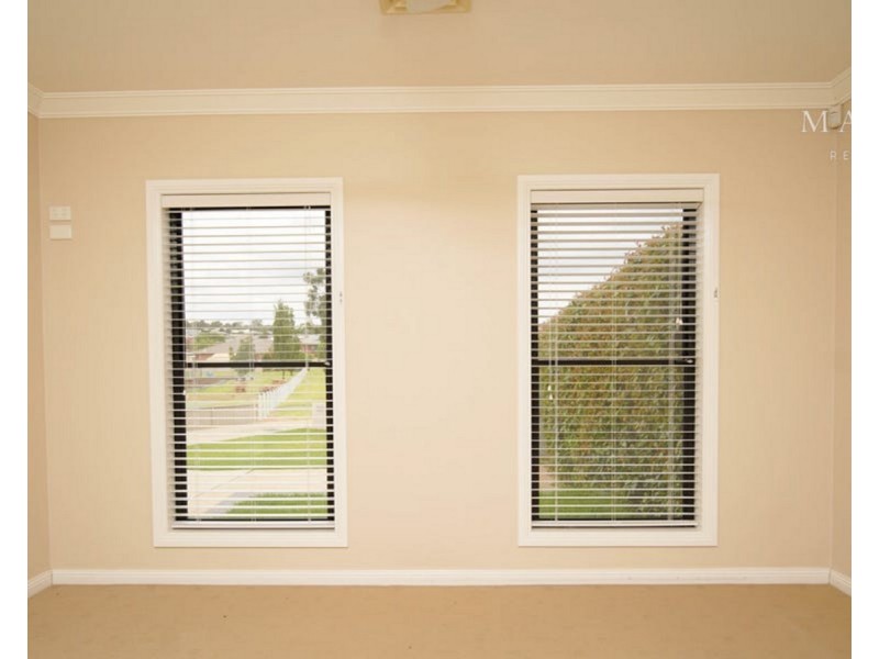 1/7 Bedervale Street, Bourkelands NSW 2650