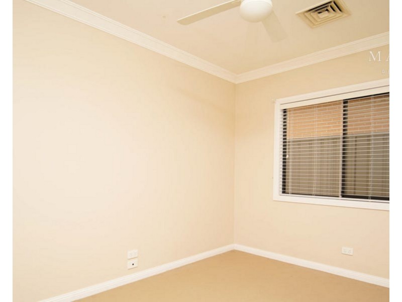 1/7 Bedervale Street, Bourkelands NSW 2650