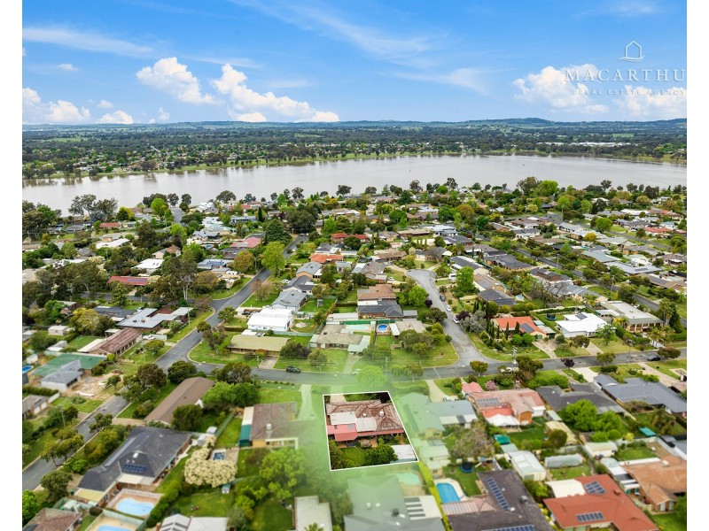 107 Balmoral Crescent, Lake Albert NSW 2650