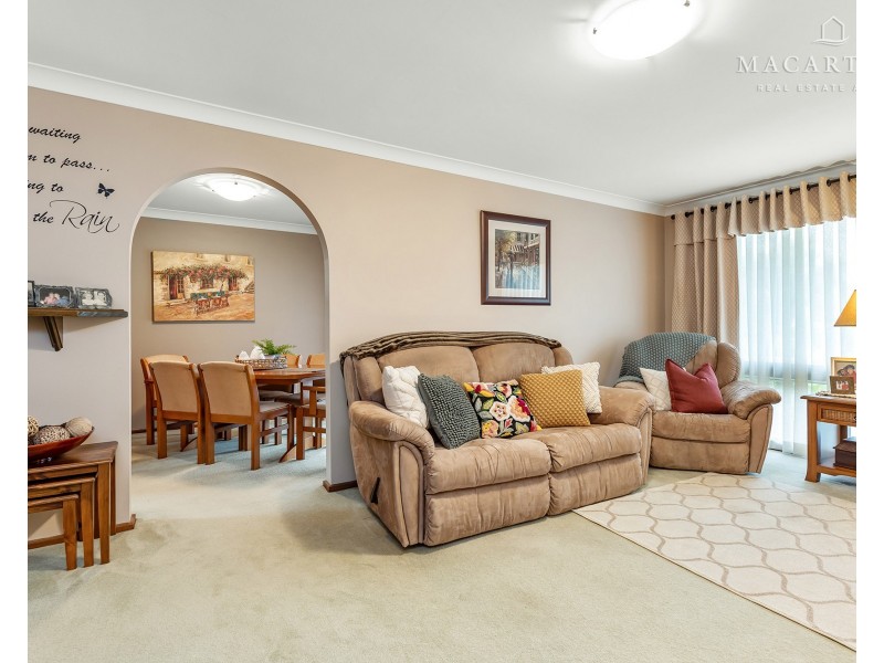 107 Balmoral Crescent, Lake Albert NSW 2650