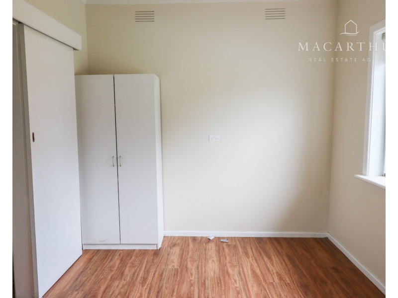 1 Manoora Avenue, Mount Austin NSW 2650