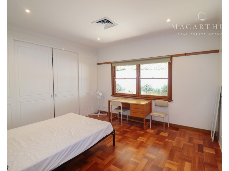 2/15 Hely Avenue, Turvey Park NSW 2650