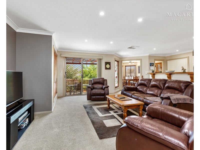 3 Fletcher Place, Kooringal NSW 2650