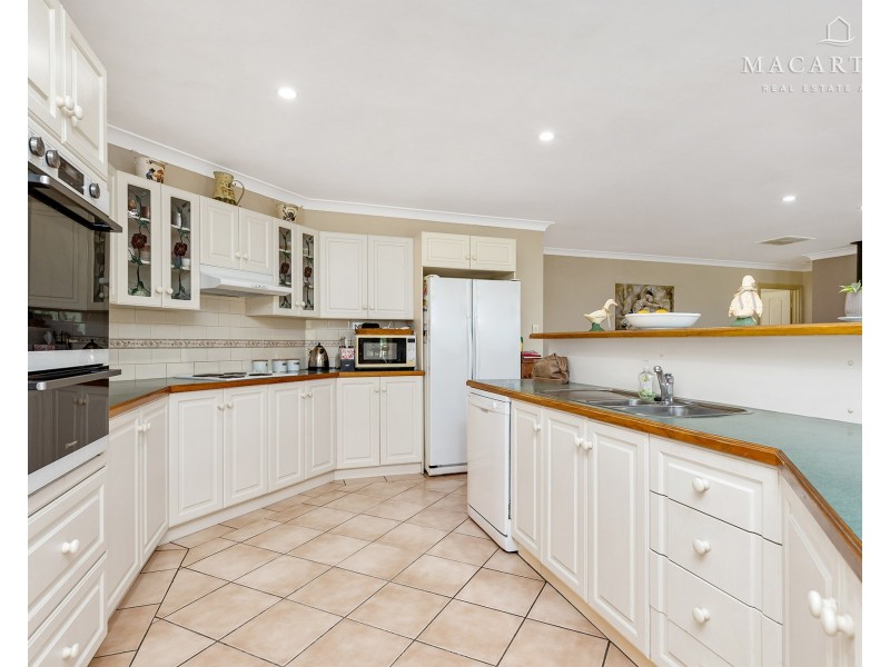 3 Fletcher Place, Kooringal NSW 2650