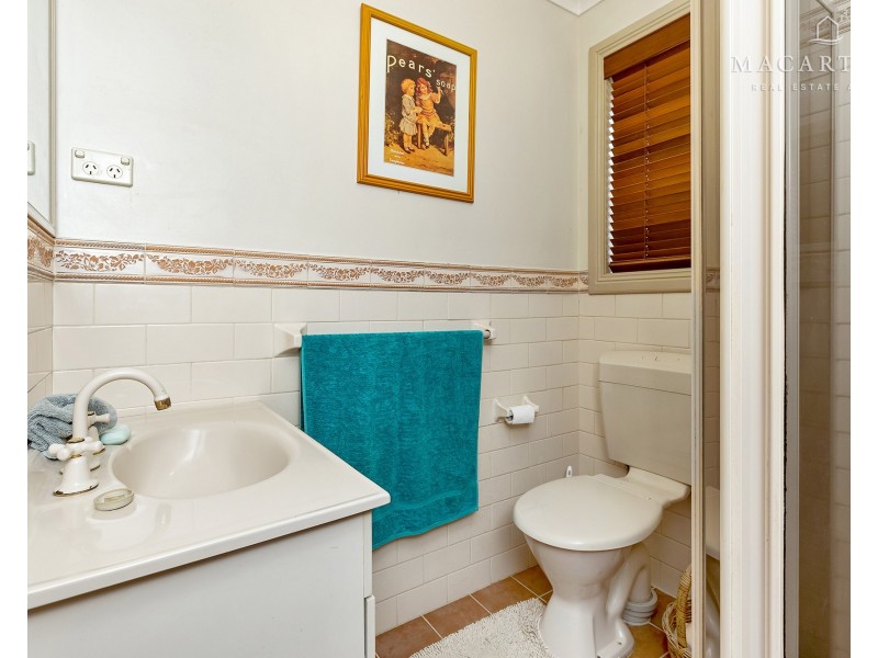 3 Fletcher Place, Kooringal NSW 2650