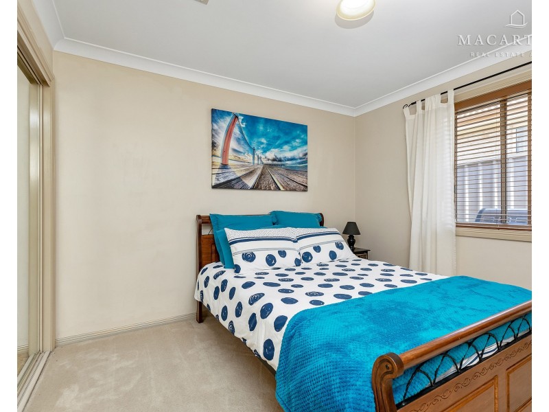3 Fletcher Place, Kooringal NSW 2650