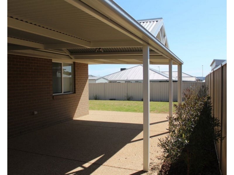 2 Mulberrygong Court, Gobbagombalin NSW 2650