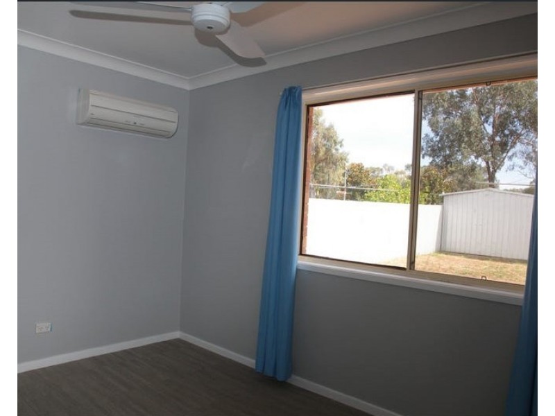 1 Doman Street, Estella NSW 2650