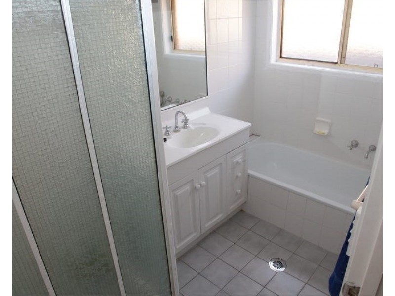 1 Doman Street, Estella NSW 2650