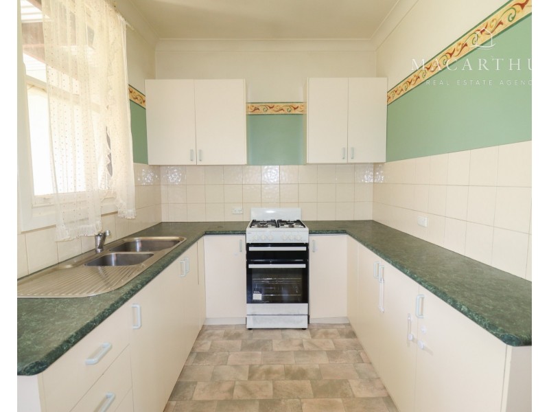 15 Mount Austin Avenue, Mount Austin NSW 2650