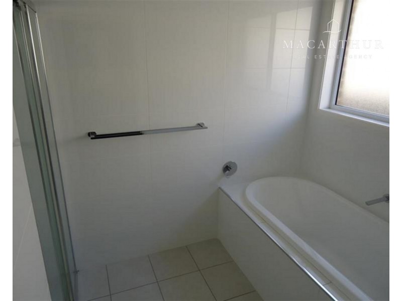 63 Kaloona Drive, Bourkelands NSW 2650