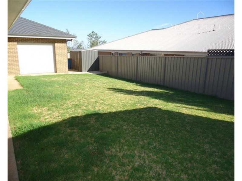 63 Kaloona Drive, Bourkelands NSW 2650