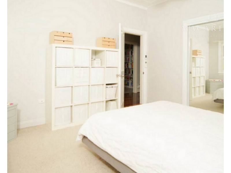 2 Rhoda Avenue, Wagga Wagga NSW 2650