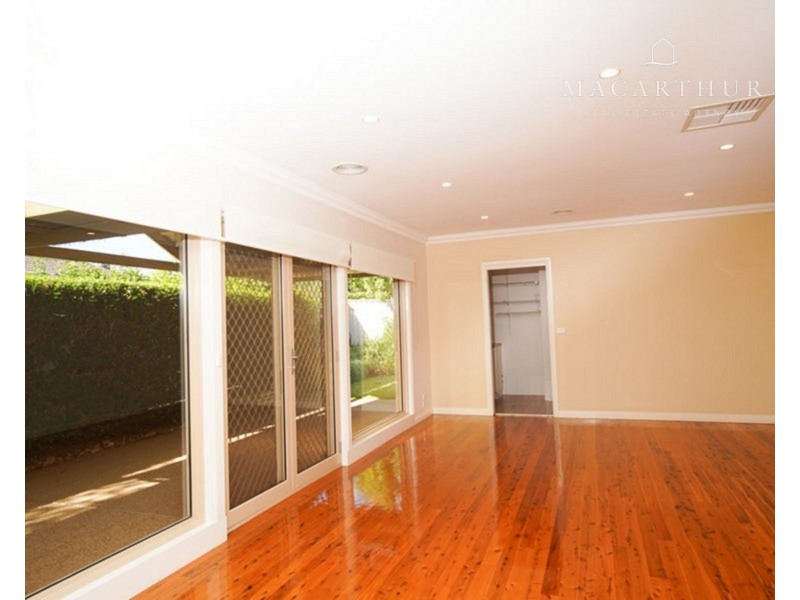 2/37 Lindsay Street, Turvey Park NSW 2650