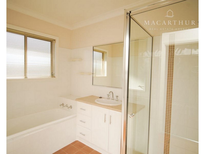 2/37 Lindsay Street, Turvey Park NSW 2650