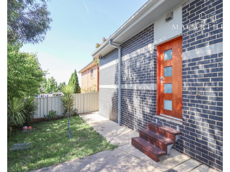 8B Balala Crescent, Bourkelands NSW 2650