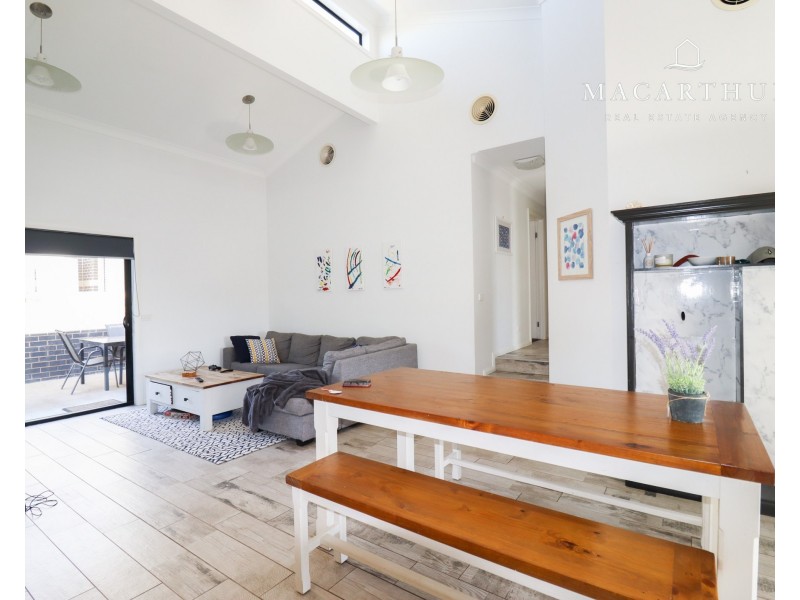 8B Balala Crescent, Bourkelands NSW 2650