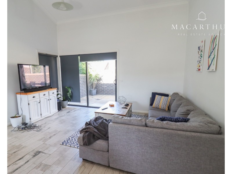 8B Balala Crescent, Bourkelands NSW 2650