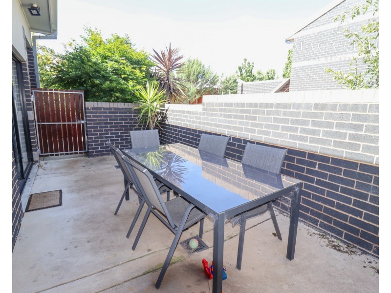 8B Balala Crescent, Bourkelands NSW 2650