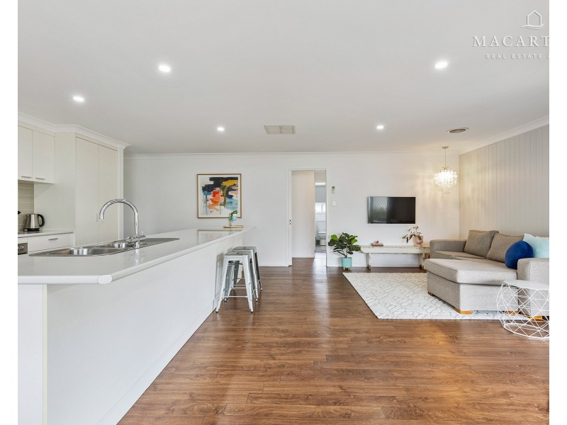 26 Marylands Way, Bourkelands NSW 2650