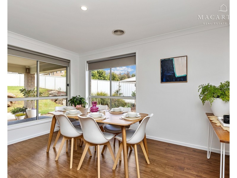 26 Marylands Way, Bourkelands NSW 2650