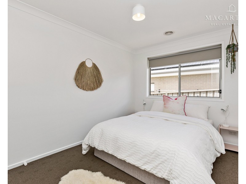 26 Marylands Way, Bourkelands NSW 2650