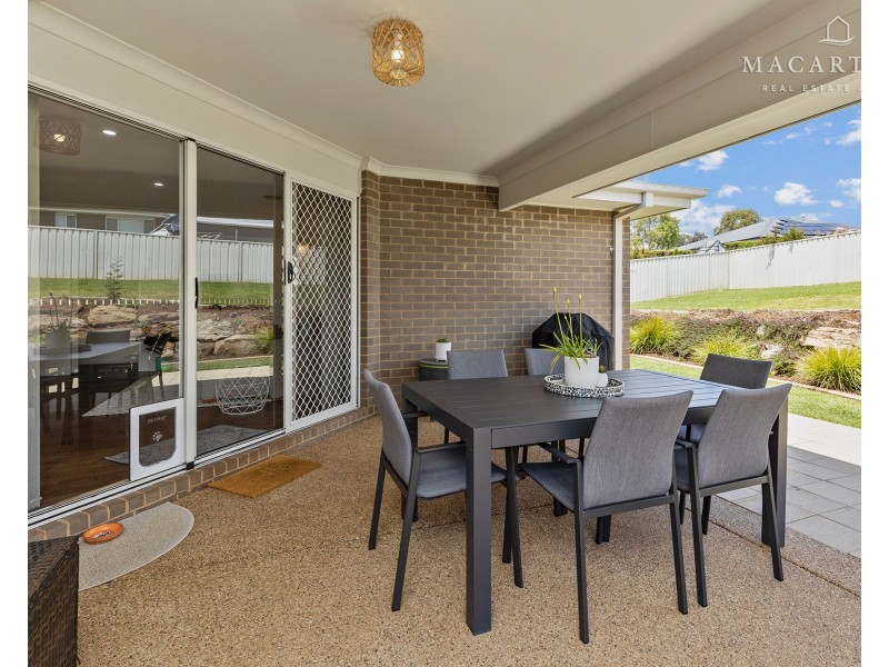 26 Marylands Way, Bourkelands NSW 2650