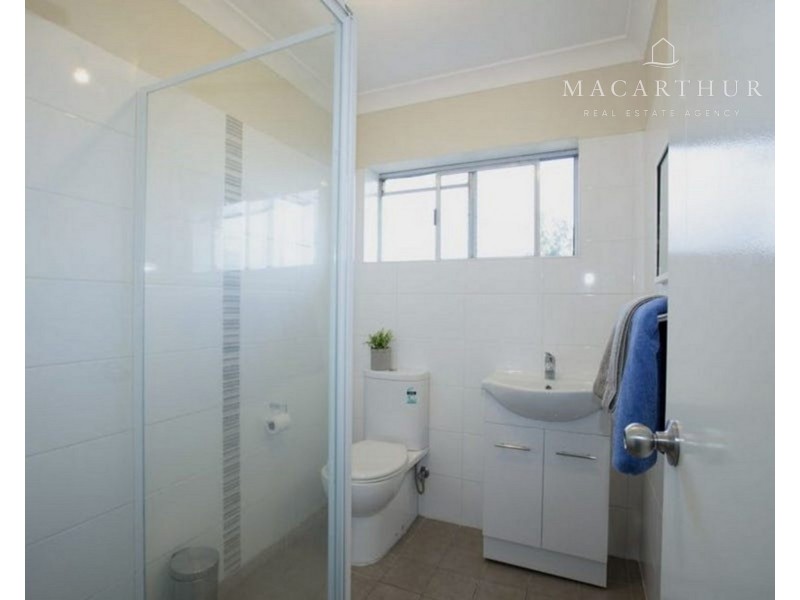 2/12 Higgins Avenue, Wagga Wagga NSW 2650