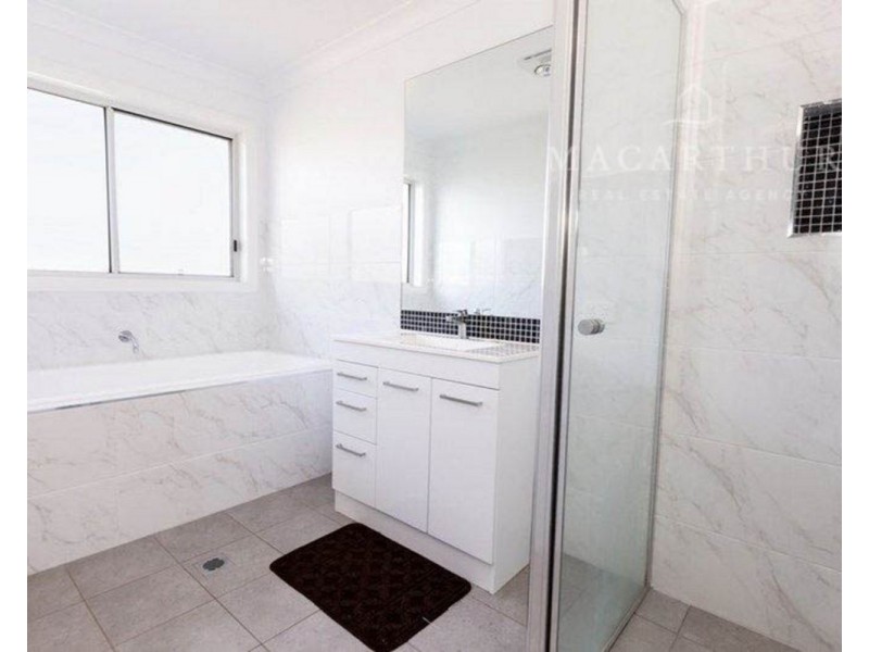 26 Tantoon Circuit, Forest Hill NSW 2651