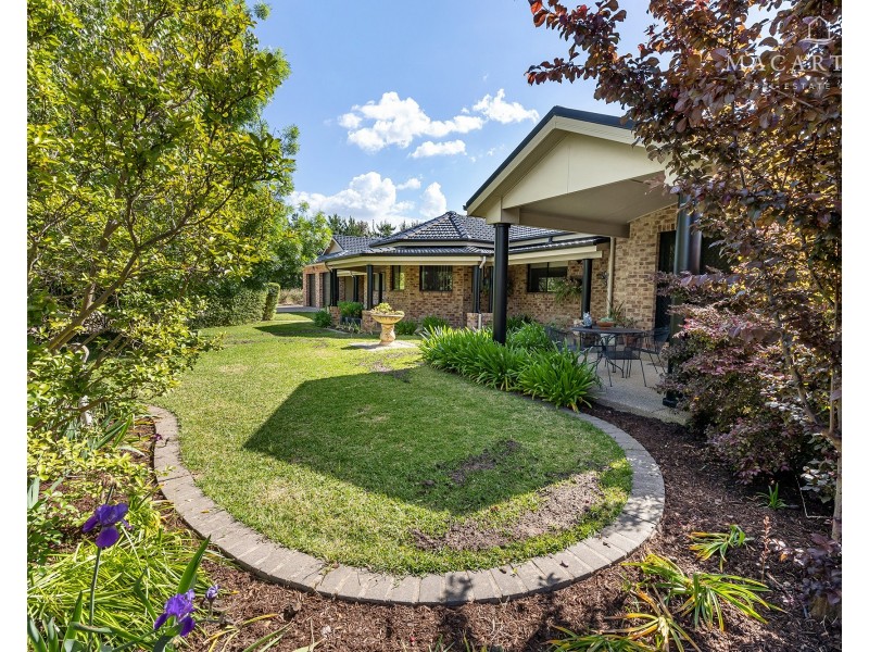 5 Hickory Place, Springvale NSW 2650