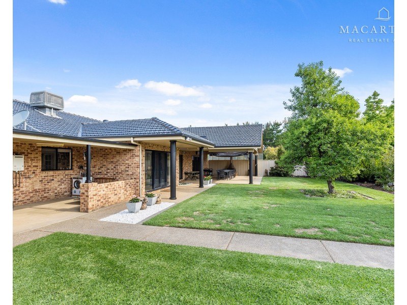 5 Hickory Place, Springvale NSW 2650