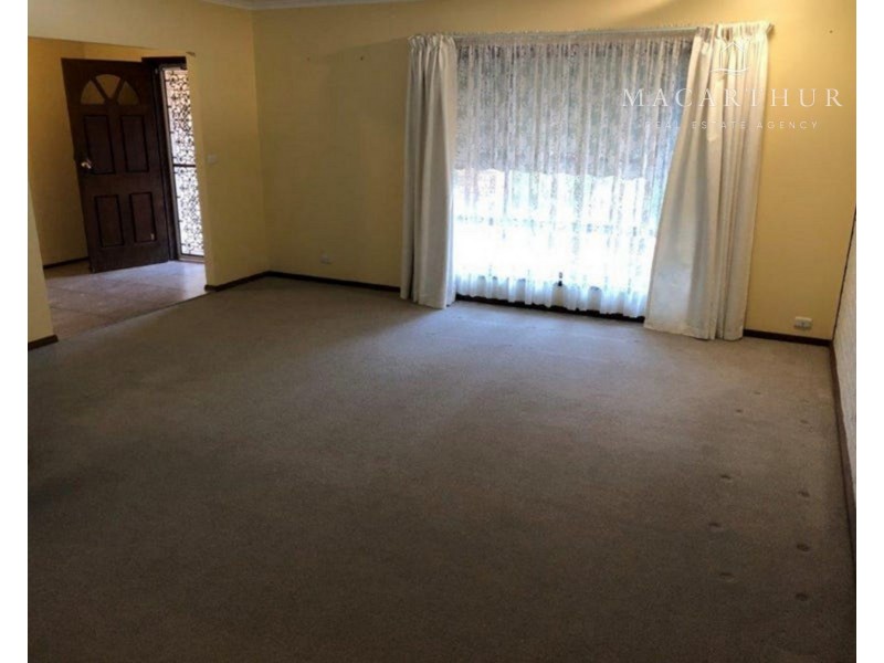 8 Lonergan Place, Wagga Wagga NSW 2650