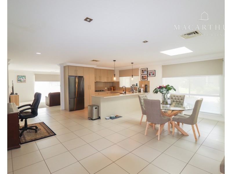 1/61 Mima Street, Glenfield Park NSW 2650