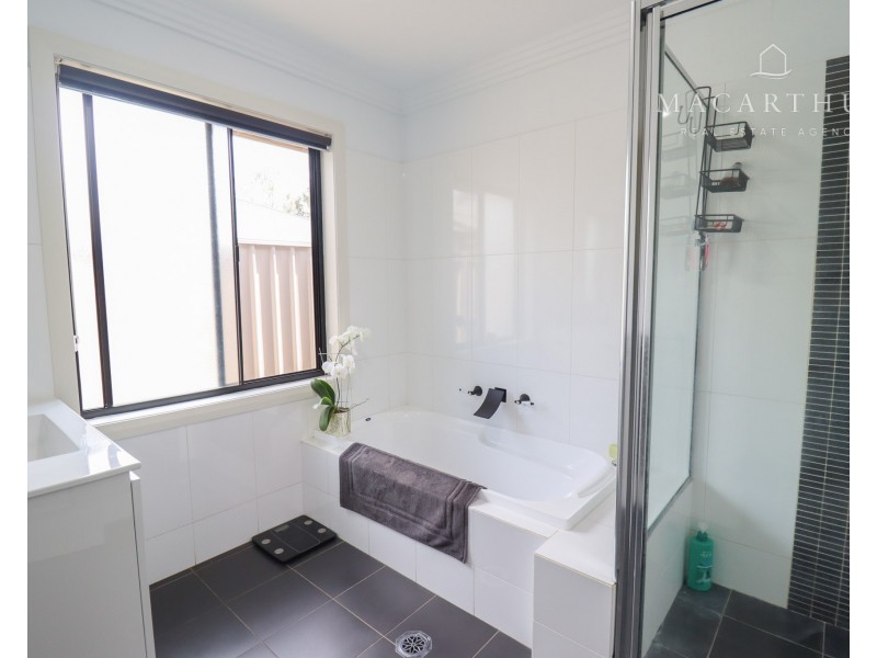 1/61 Mima Street, Glenfield Park NSW 2650