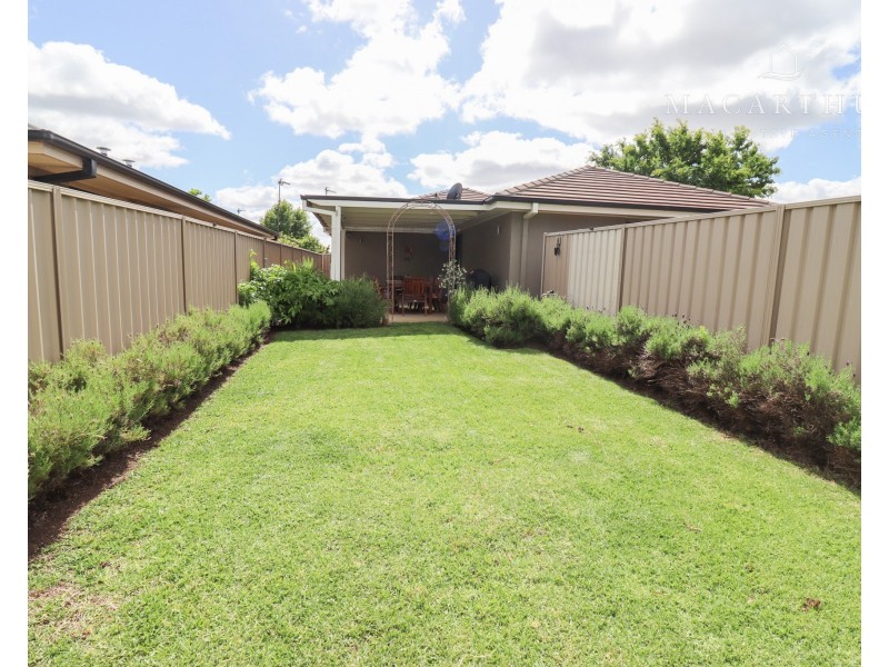 1/61 Mima Street, Glenfield Park NSW 2650
