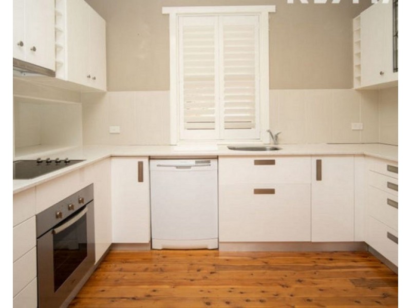 13 Edmondson Street, Turvey Park NSW 2650