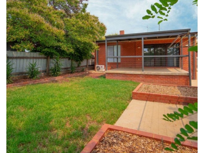 13 Edmondson Street, Turvey Park NSW 2650