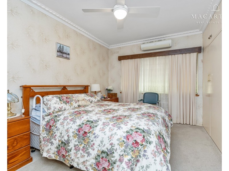 15 Inglis Street, Lake Albert NSW 2650