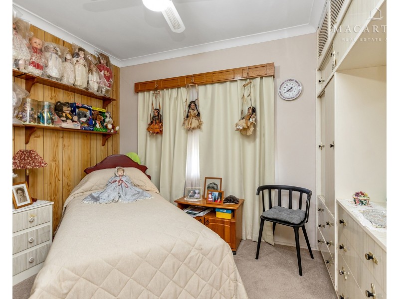 15 Inglis Street, Lake Albert NSW 2650