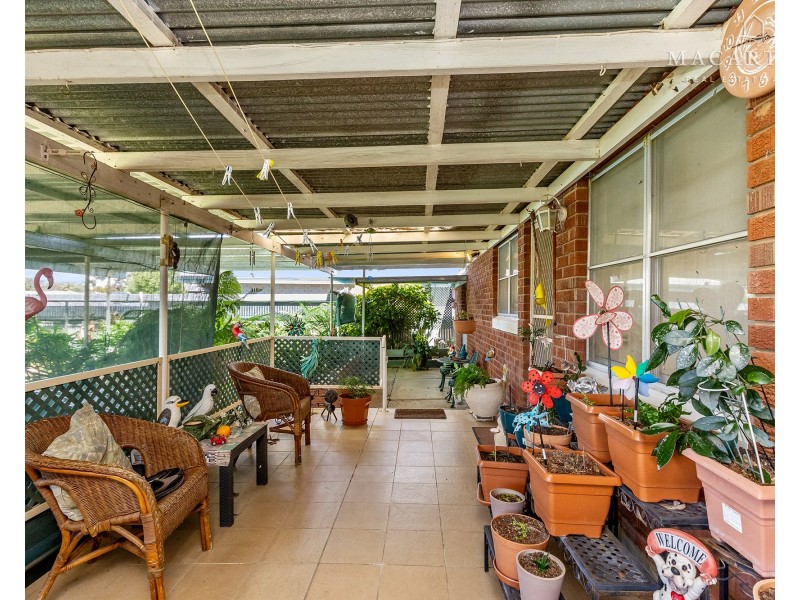 15 Inglis Street, Lake Albert NSW 2650