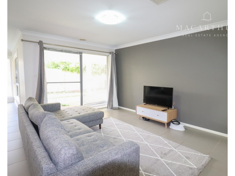 18 Bindari Avenue, Glenfield Park NSW 2650